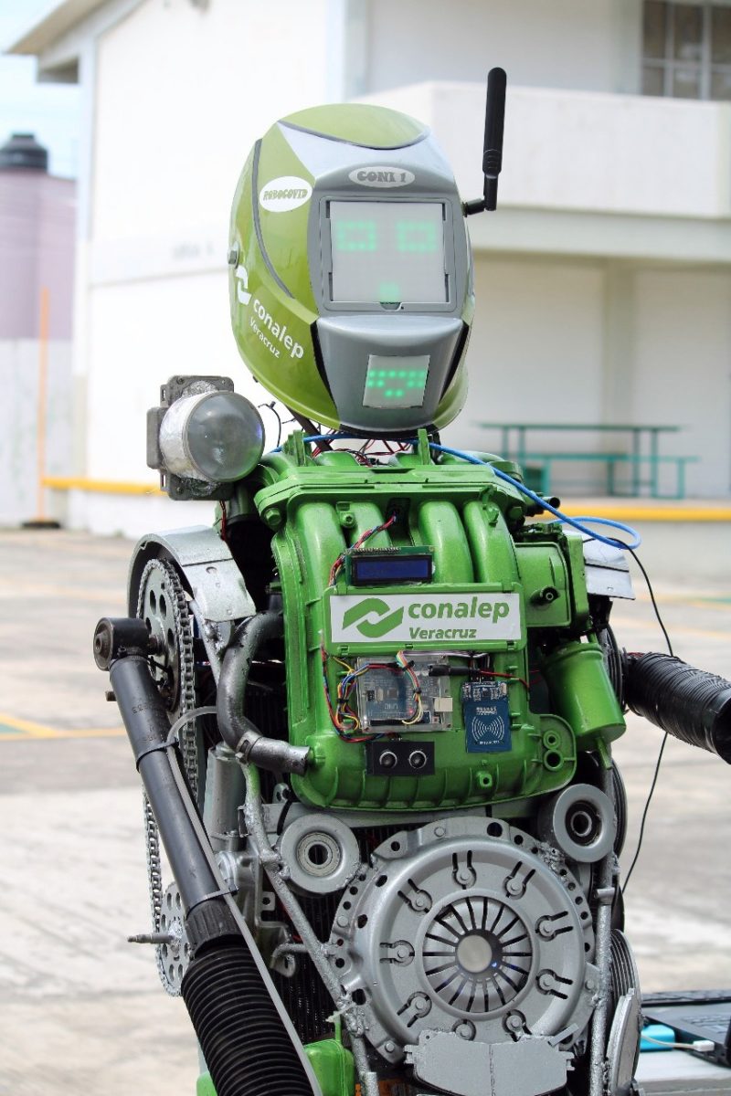 Alumnos del CONALEP Veracruz, crean "Coni-1 robotcovid"