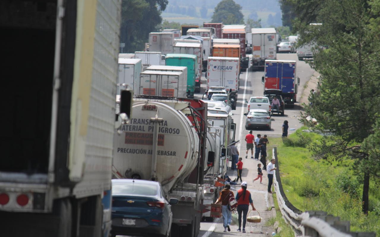 bloqueo mexico puebla, estudiantes, cobros escuelas, hoy