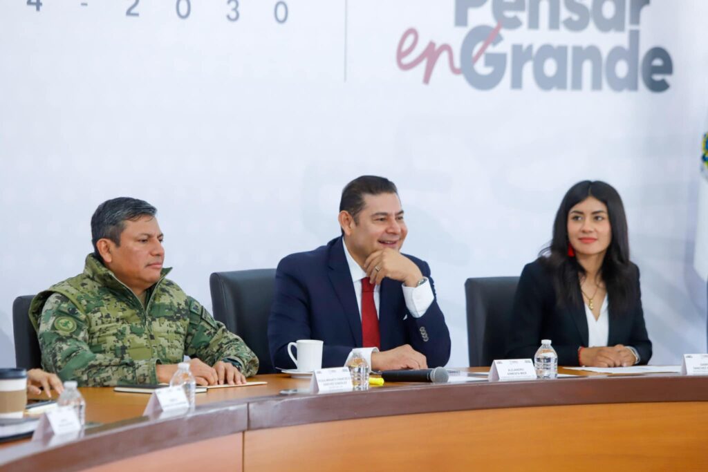 Alejandro Armenta, Programa Estatal de Mantenimiento, infraestructura, historias de vida, Puebla, Israel Pacheco Velázquez