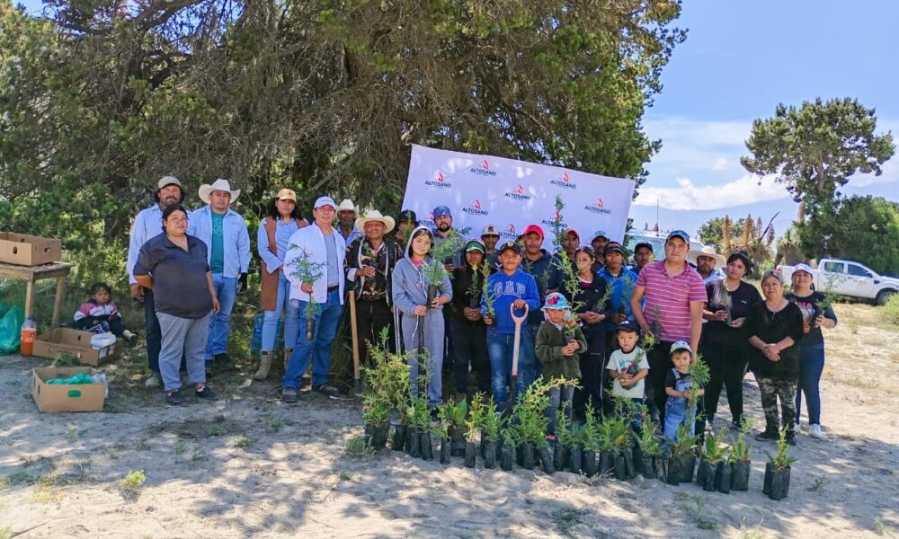 Reforesta Altosano Granjas Carroll en San Luis Atexcac, como parte de agenda con la ONU