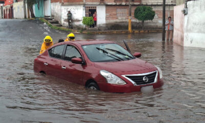 Protección Civil Estatal auxilió a automovilistas varados por lluvias y limpió estadios.