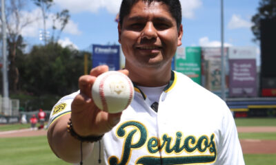 Omar Muñoz, lanzó la primera bola del juego entre Toros de Tijuana y Pericos