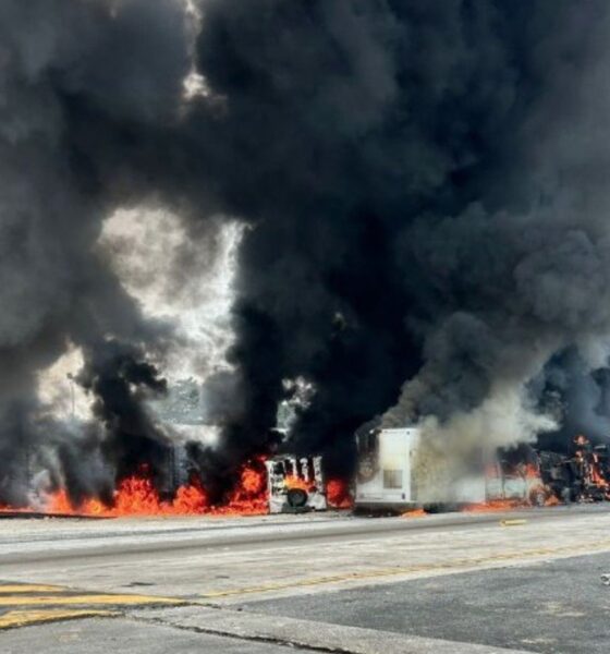 Explosión en Tabasco tras choque de pipa de combustible en caseta La Venta