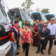 Compromiso cumplido; entregan 42 vehículos a transportistas 