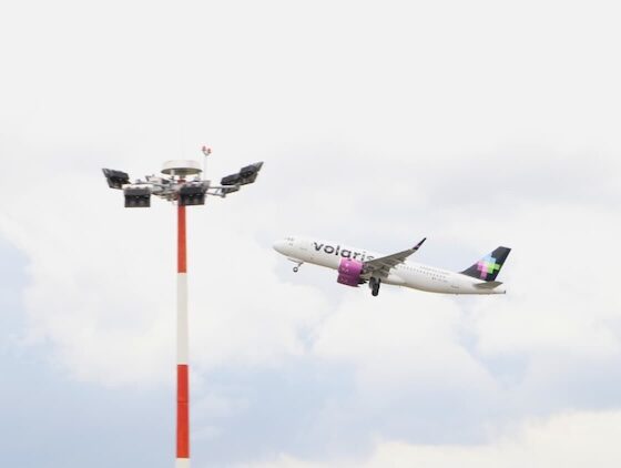 Volaris inaugura la ruta Puebla–Los Ángeles 