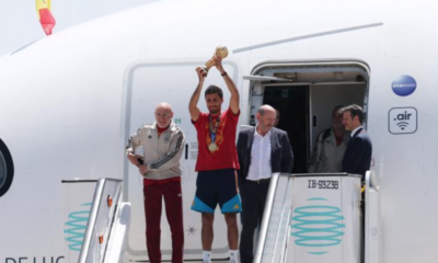 España recibe a sus campeones del mundo con una multitudinaria celebración en Madrid