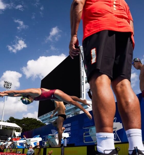 Nadadora poblana Aranza López gana oro en los JCC 2026