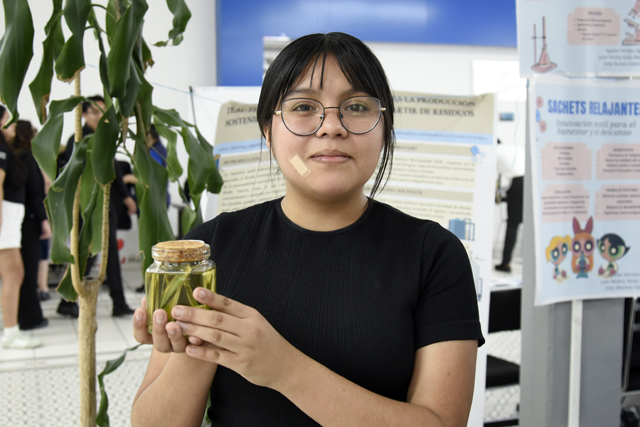Aprovecha residuos de agave para crear fibras textiles, pide estudiante Buap
