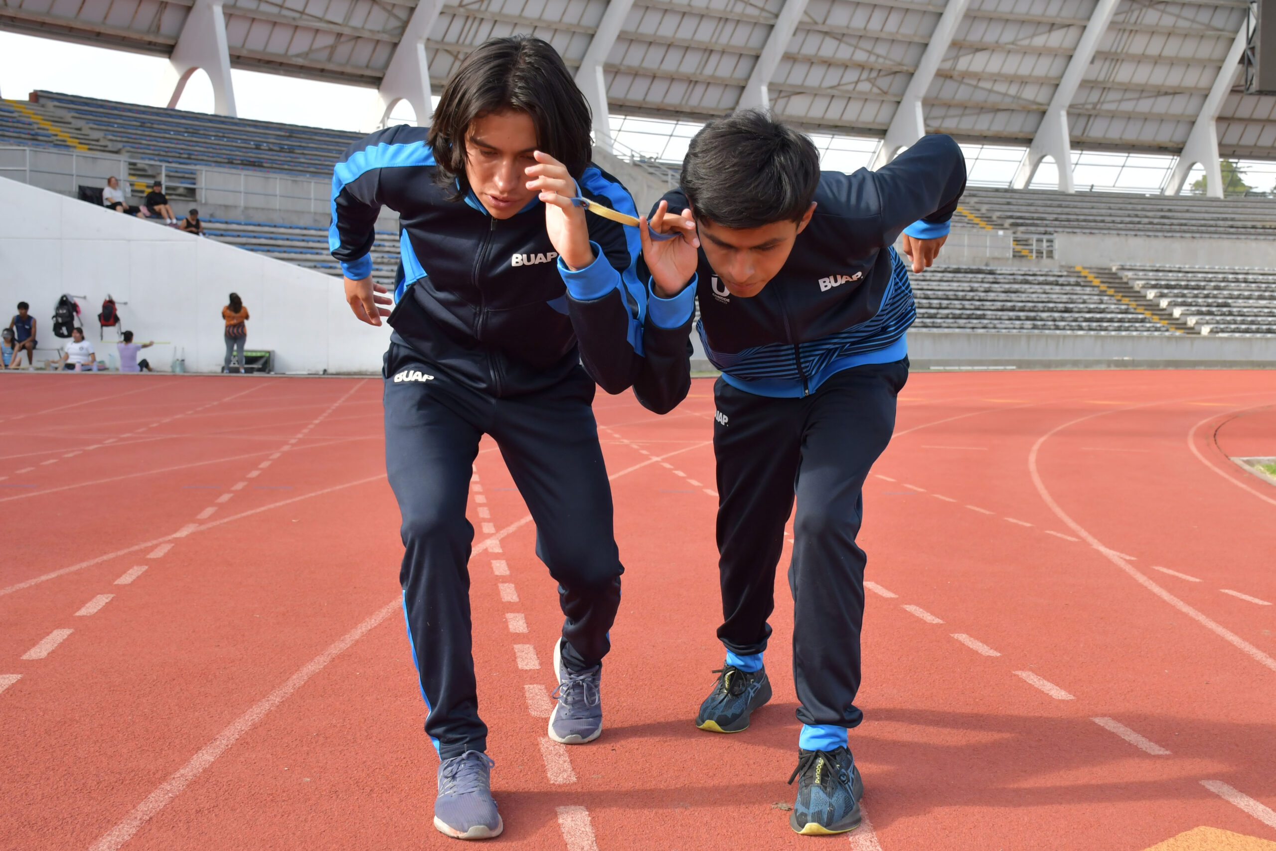 Destacan paratletas BUAP en competencias nacionales