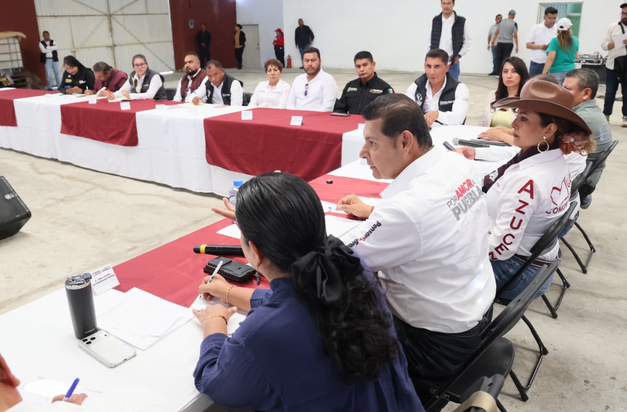 Nuevas carreteras, ciclovía y apoyo al campo llegan a la región Izta-Popo