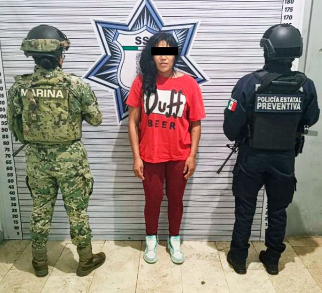 Detiene SSP a mujer en posesión de droga y cartuchos útiles