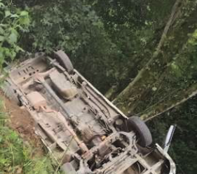 Asalto armado provoca volcadura de autobús y deja 17 lesionados en Huitzilan
Huitzilan de Serdán