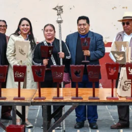 Tonantzin Fernández respalda con 500 faroles las tradiciones de Cholula