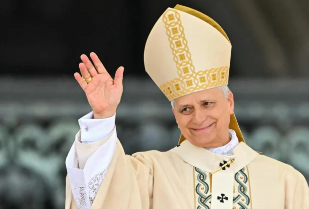 El Papa invita a ver a Cristo en los frágiles para construir una sociedad más humana