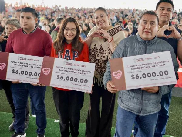 Entregan más de 464 mil pesos y miles de apoyos alimentarios en Jornada Integral de San Felipe Hueyotlipan