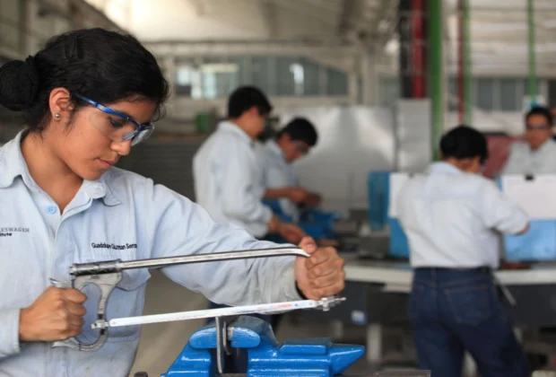 Volkswagen Puebla inicia liquidación de 1,200 trabajadores tras acuerdo sindical