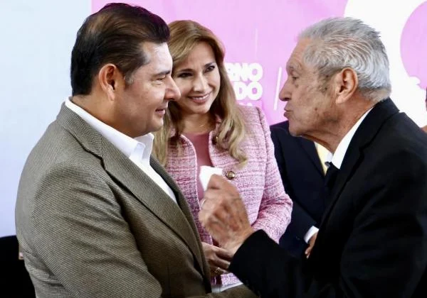 Armenta anuncia tercera Casa del Abue y celebra a los «pilares de las familias»