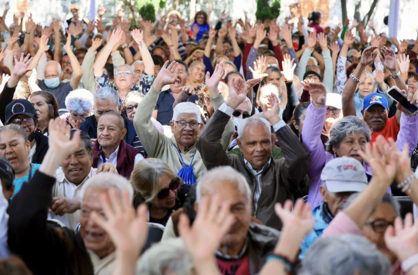 «Abuelitos, los ángeles de Dios que protegen a las familias»: Armenta
