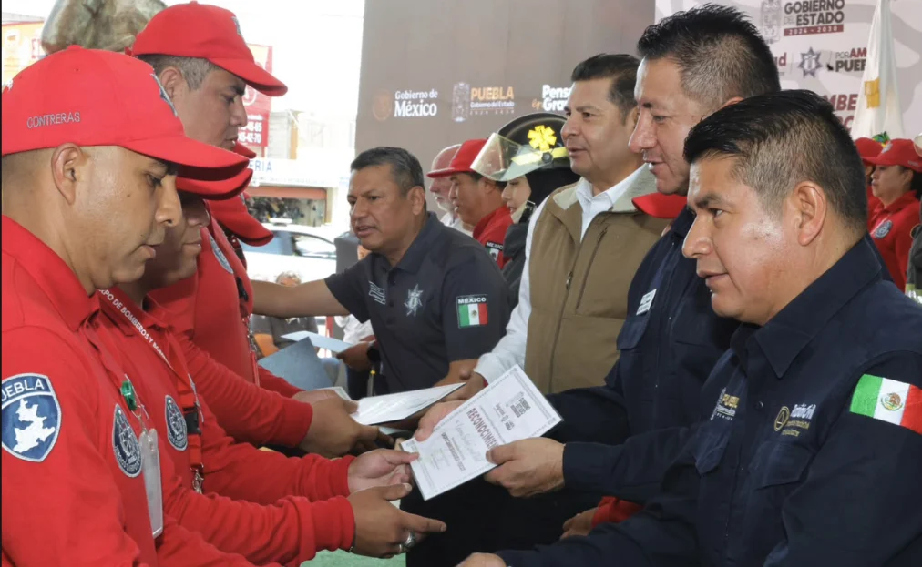 ¡400 viviendas para bomberos! 