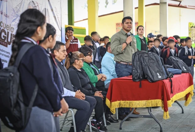 Vamos por Escuelas Seguras en Cuautlancingo, dice Omar Muñoz
