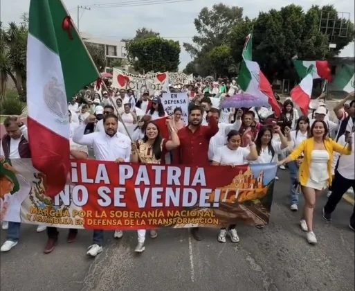 Tonantzin Fernández, encabezo marcha en defensa de la soberanía nacional