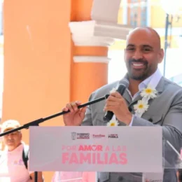 SEDIF acerca apoyos y servicios a las familias de Tlatlauquitepec